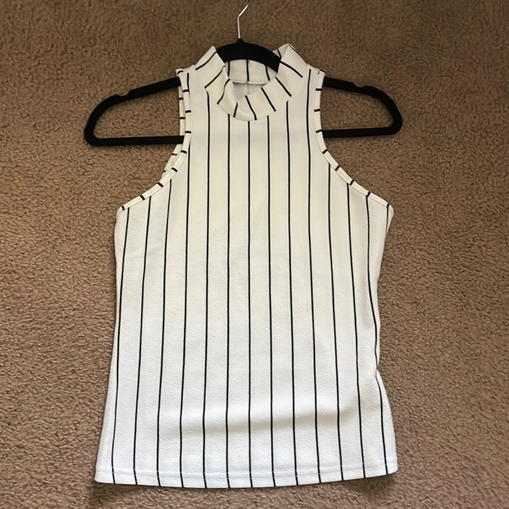 Sleeveless Turtleneck
